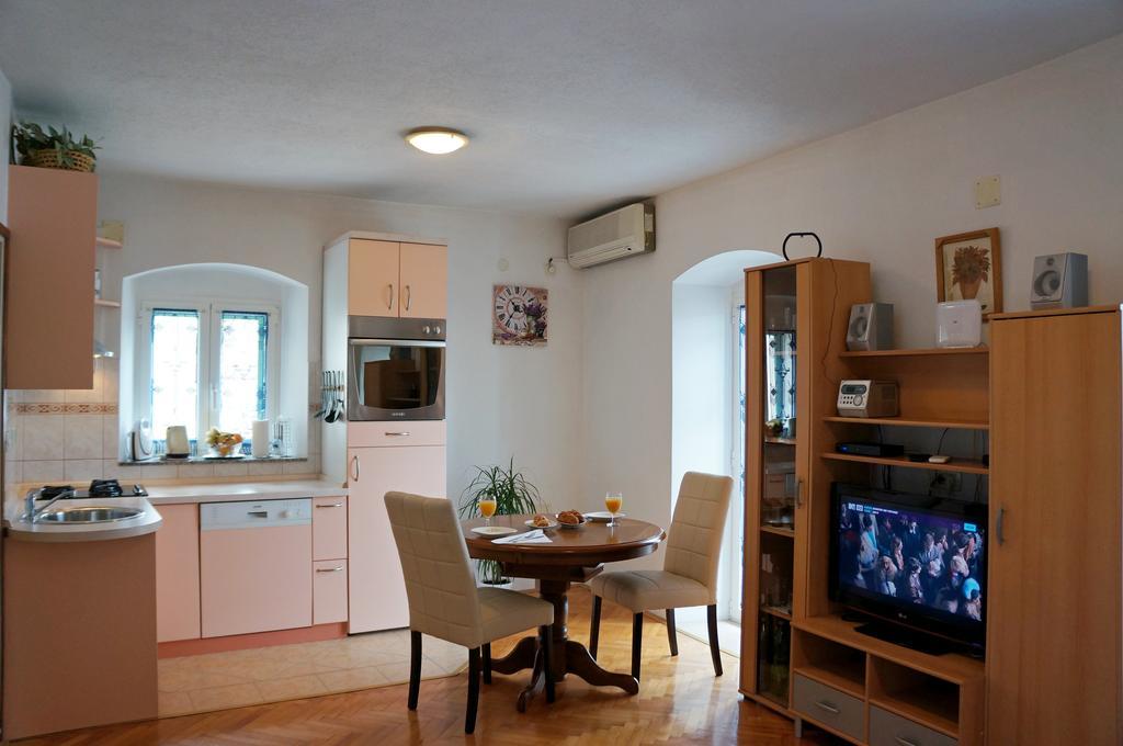 Kamena Apartment & Studio ماكارسكا المظهر الخارجي الصورة