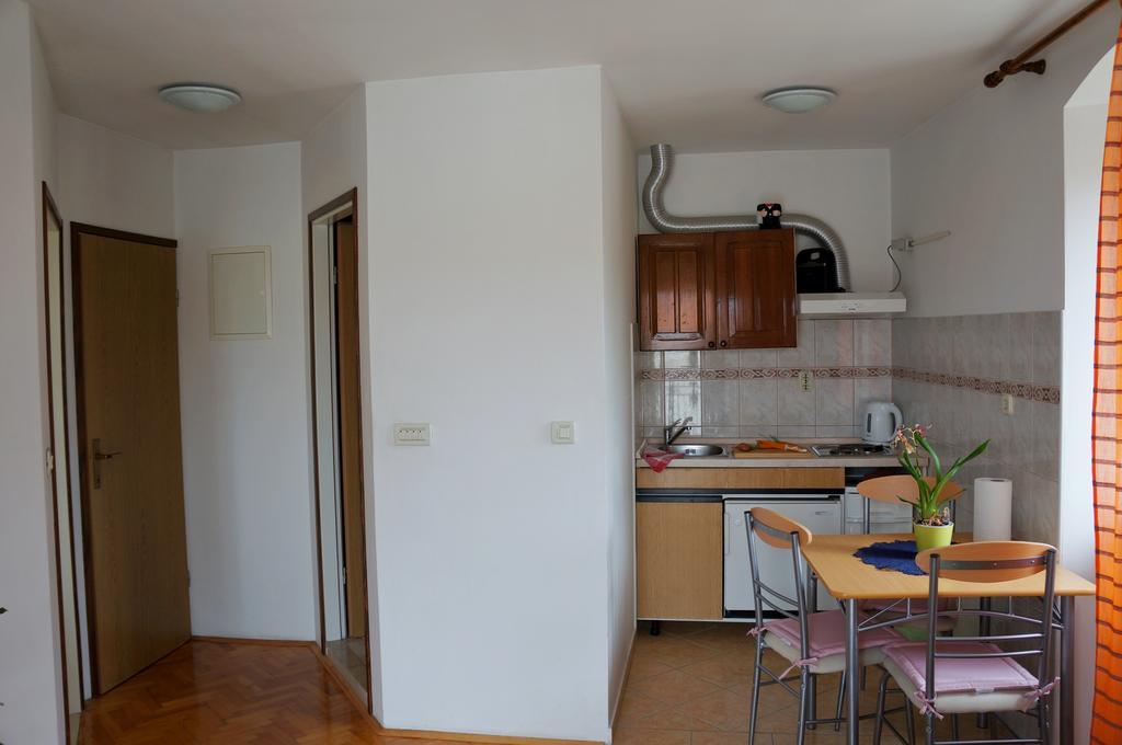 Kamena Apartment & Studio ماكارسكا المظهر الخارجي الصورة